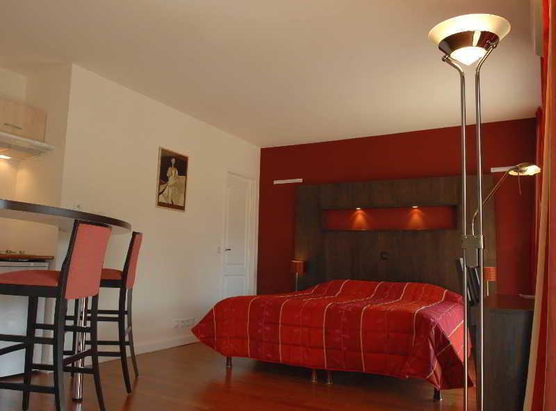 Hotel La Scala Pithiviers Eksteriør bilde