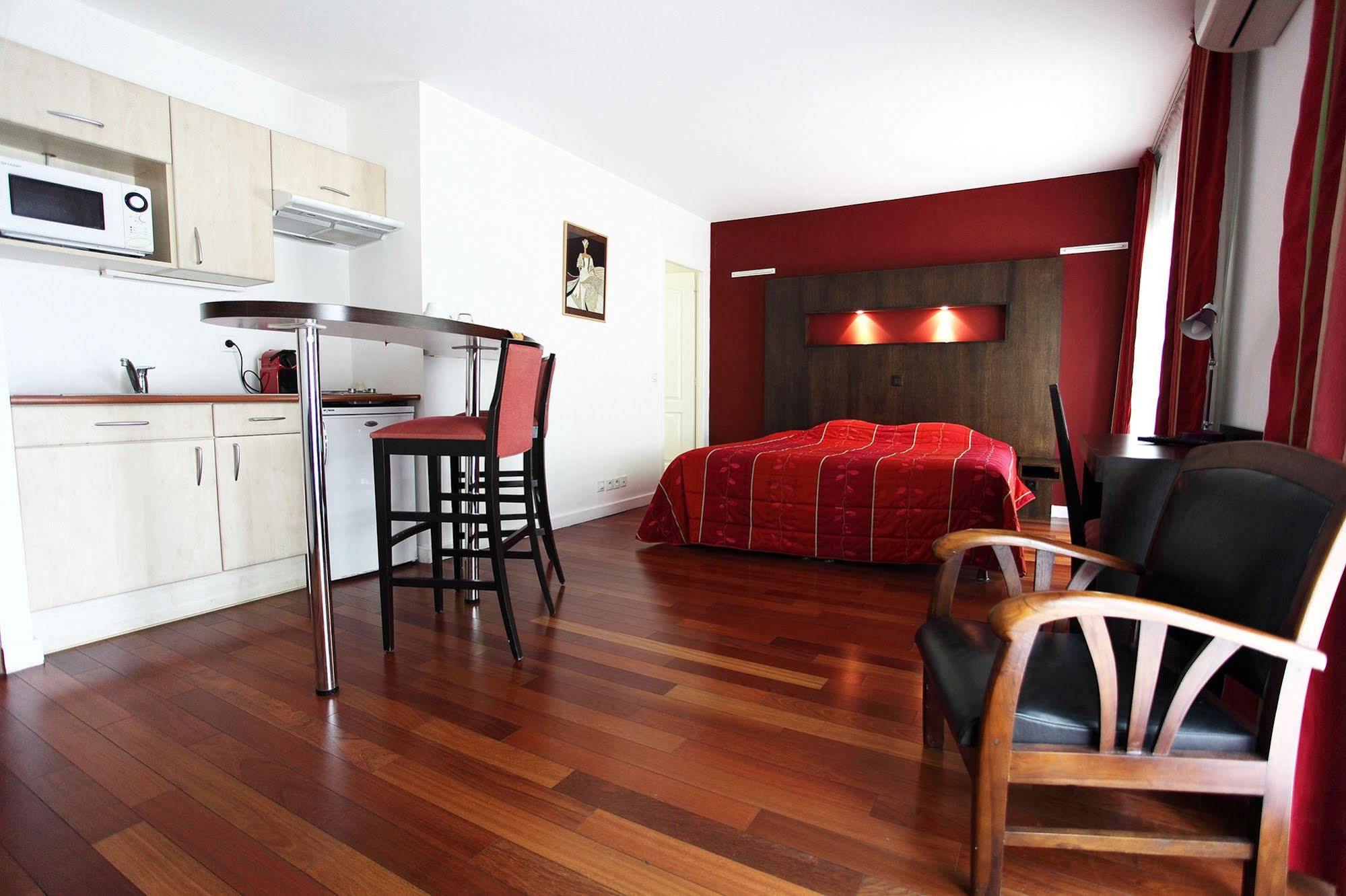 Hotel La Scala Pithiviers Eksteriør bilde