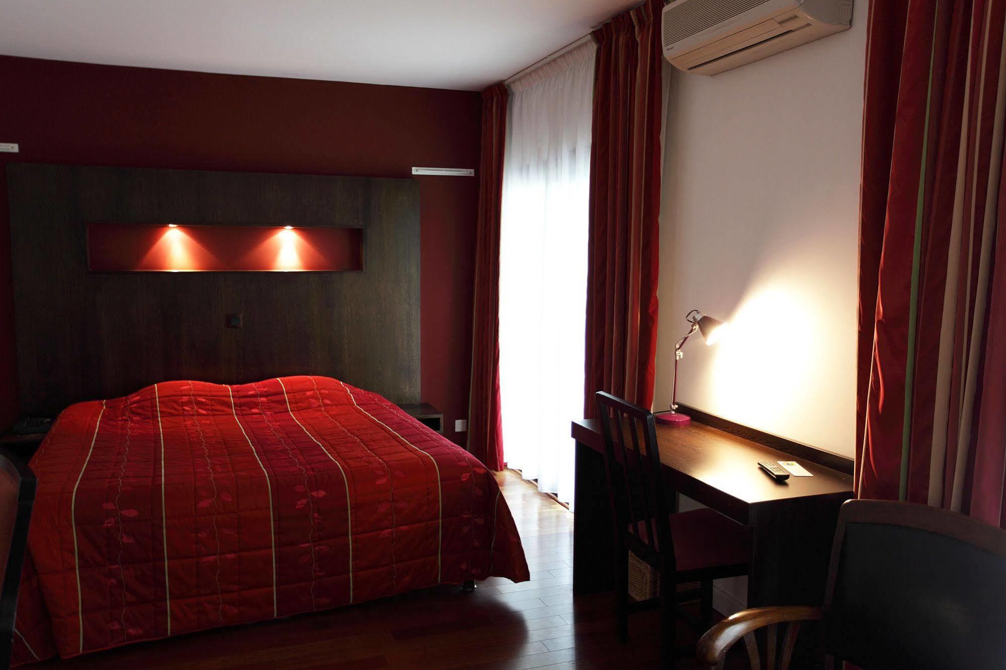 Hotel La Scala Pithiviers Eksteriør bilde